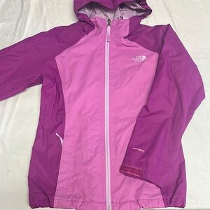 The North Face - DryVent - Pink and Purple Raincoat with Hood and Zipper